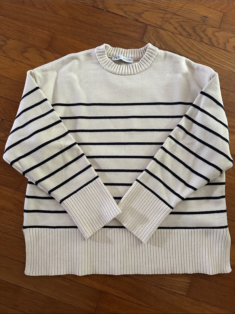 Zara Cream & Black Striped Knit Sweater | Crew Neck | Size M